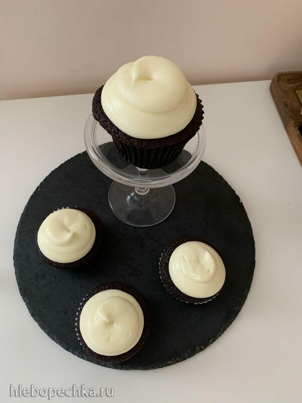 Шоколадные капкейки на гиннесе (по рецепту Найджелы Лоусон Chocolate Guinness Cake)