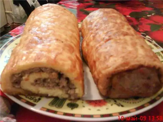 Омлетно-мясной рулет