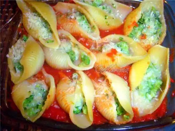 Conchiglioni с брокколи