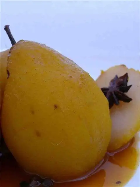 Груши в шафрановом сиропе