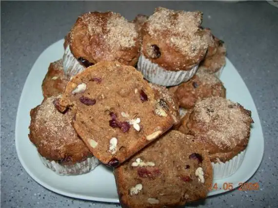 Кексы кофейные с орехами и клюквой