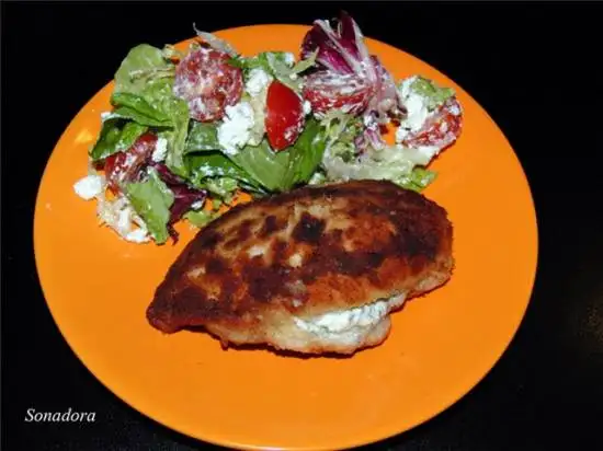 Куриные грудки с сырной начинкой