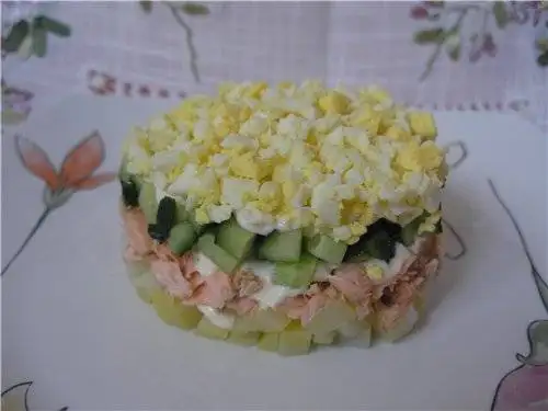 Салат с семгой