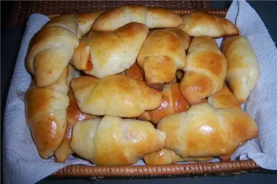 Рогалики из творожного теста с джемом