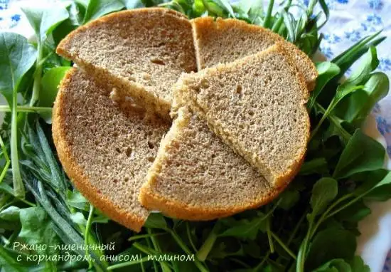 Ржано-пшеничный хлеб с кориандром, анисом и тмином (духовка)