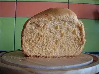 Томатный хлеб с зеленым луком и французскими травами (хлебопечка)