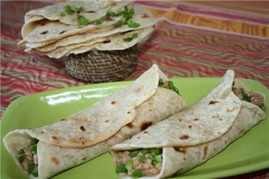 Тортилья с мясной начинкой