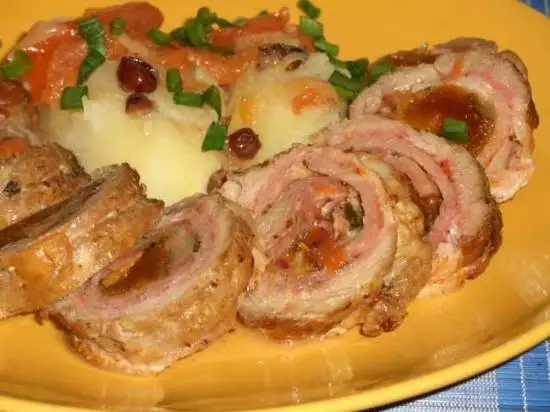 Рулетики мясные с ветчиной и курагой (Cuckoo 1054)