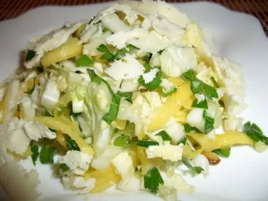 Салат из пекинской капусты с овечьим сыром