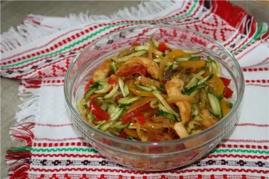 Салат с курицей