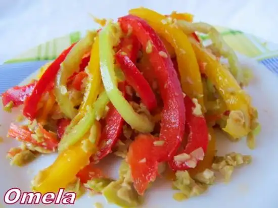 Салат из болгарского перца с оливками