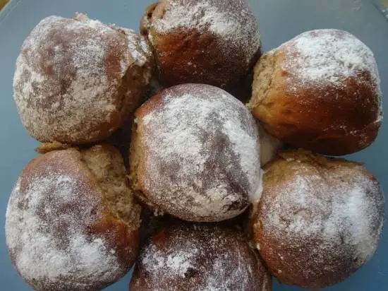 Булочки сдобные с изюмом на льняной муке