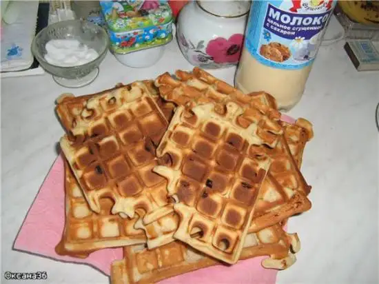 Вафли творожные с изюмом