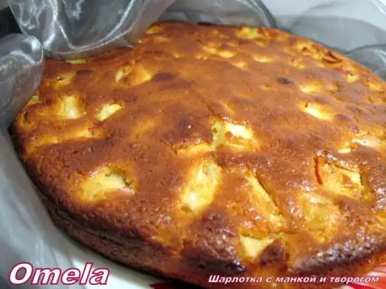 Шарлотка с манкой и творогом (без муки)