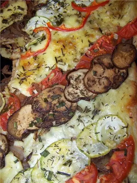 Пирог с овощами и сыром