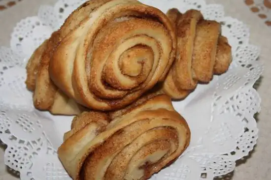 Финские традиционные булочки с корицей (korvapuusti)