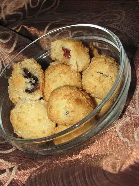 Печенье «Кокосовые шарики с изюмом и черносливом»