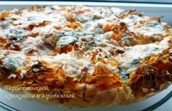Пирог с тыквой, кунжутом и горгонзолой (Gorgonzola Piccante)