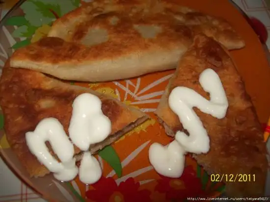 Чебуреки с мясом и сыром