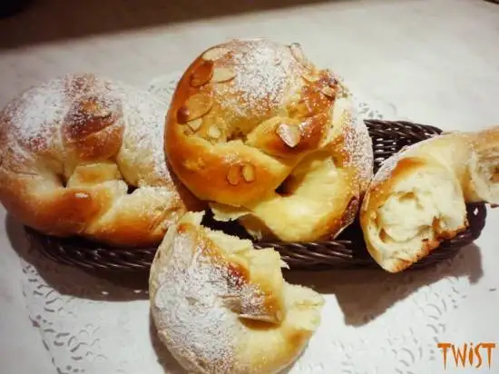 Венский сдобный крендель