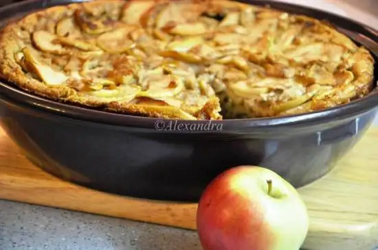 Легкий яблочный клафути