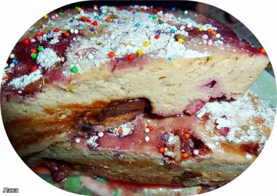 Запечённый крем из ряженки с фруктами и шоколадом