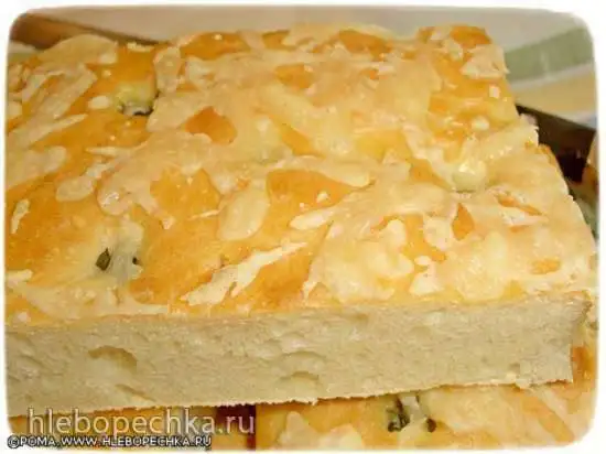 Фокачча с базиликом и сыром