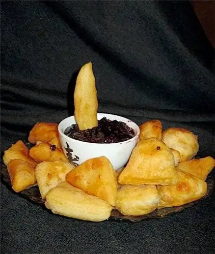 Уголки с медом и черемухой