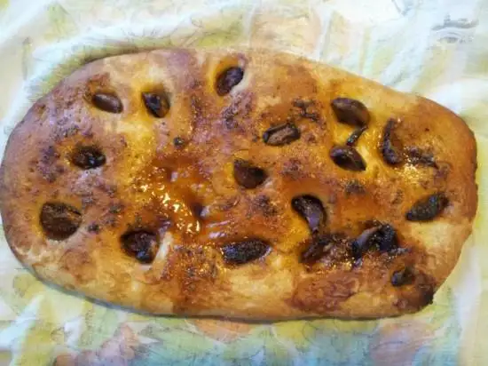 Фокачча с чесноком и розмарином на закваске