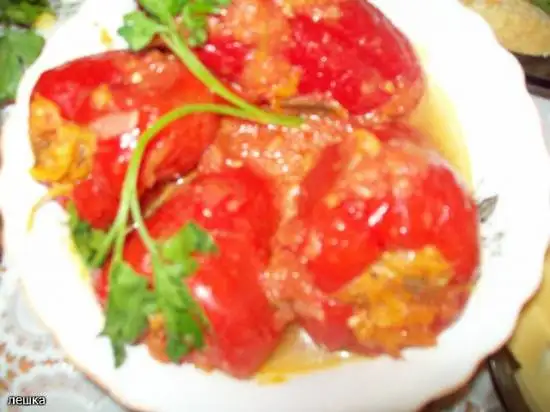 Перец фаршированный морковью