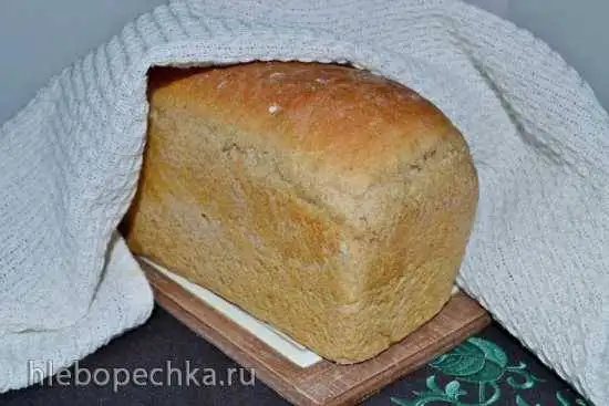 Хлеб пшенично-ржаной с мягким сыром и лавандой