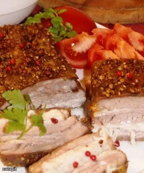 Мясо в универсальном маринаде, запеченое целым куском