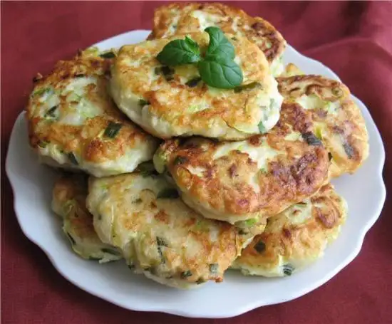 Латкес из цукини с козьим сыром