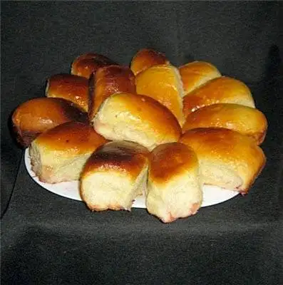 Пирожки с вишнями и персиками