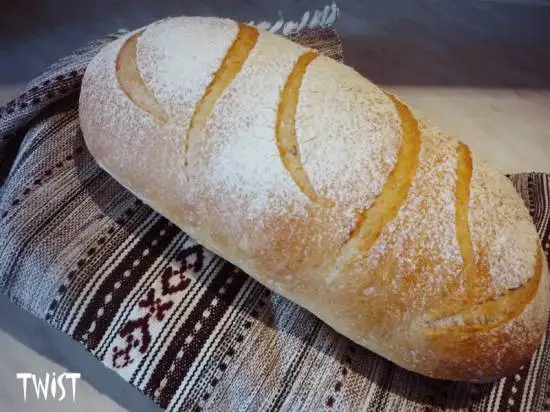 Пшеничный хлеб на poolish (Ciril Hitz)