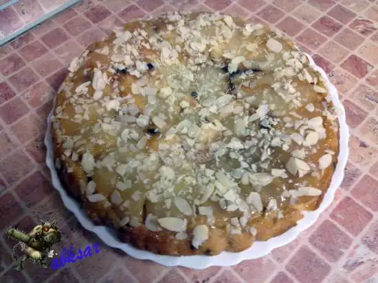 Пирог-перевёртыш с грушами