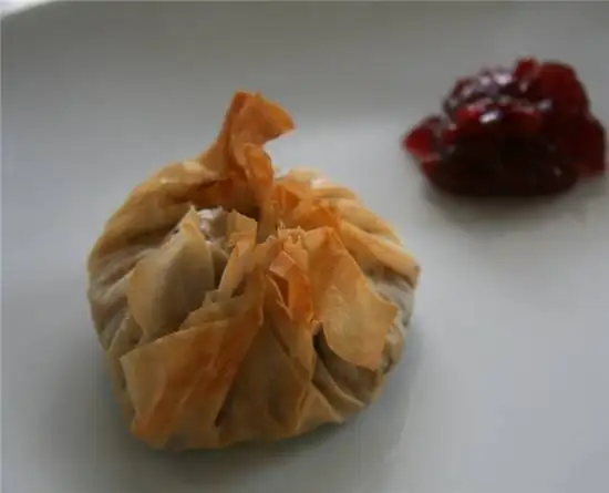 Мешочки с индейкой и бри