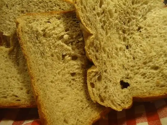 Пшеничный хлеб с льняной мукой и фруктовым пюре