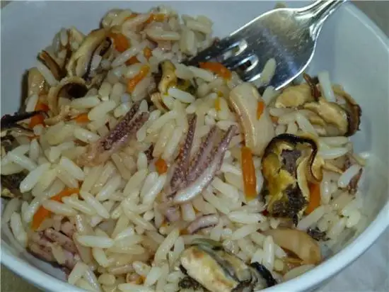 Плов с морским коктейлем