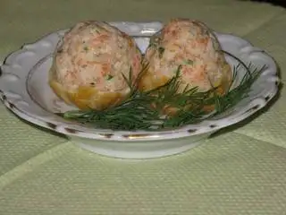 Салат «Раковые шейки»