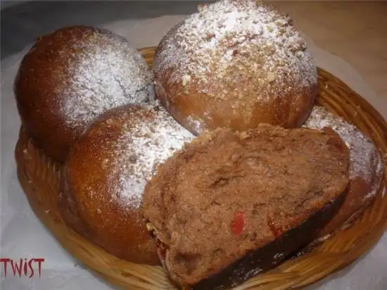 Шоколадные булочки с «пьяной» вишней