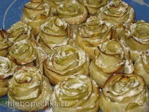 Яблочные пирожные «Белые розы»