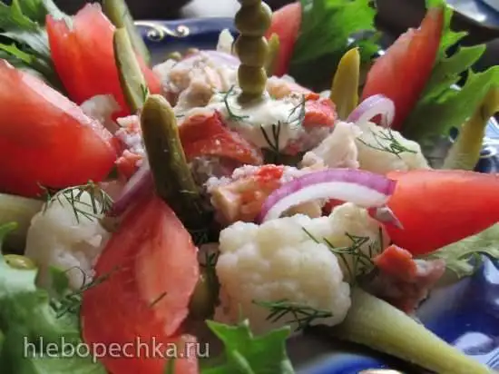 Салат с мясом краба и цветной капустой