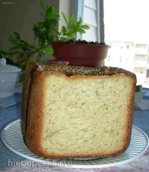 Пшеничный цельнозерновой хлеб  с сыром и сухими травами