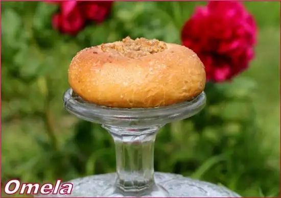 Ватрушки с повидлом и грецкими орехами