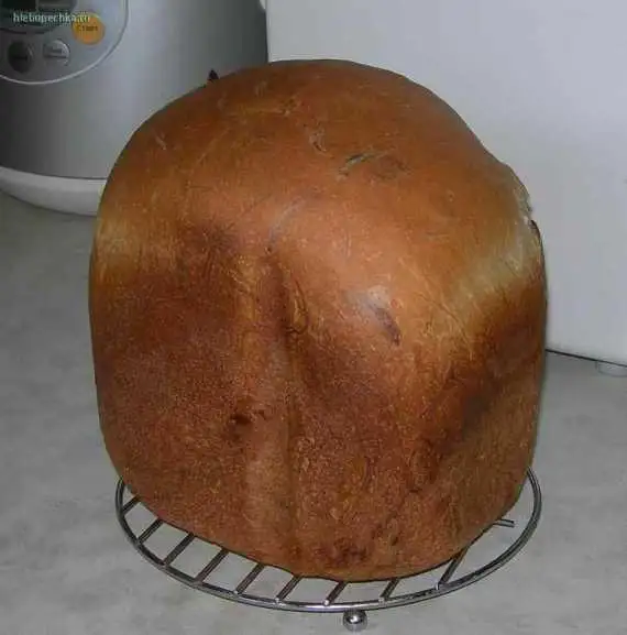 Хлеб с копченым сыром чечель Косичкой (хлебопечка)