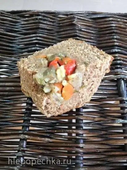 Ржаной цельнозерновой пирогохлеб с овощами в ХП