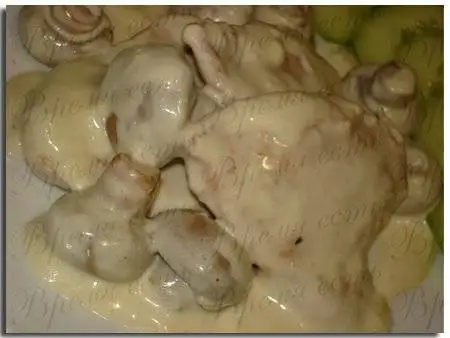 Курица в грибном соусе