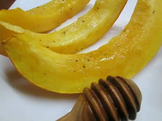 Тыква, запеченная в меду с розмарином