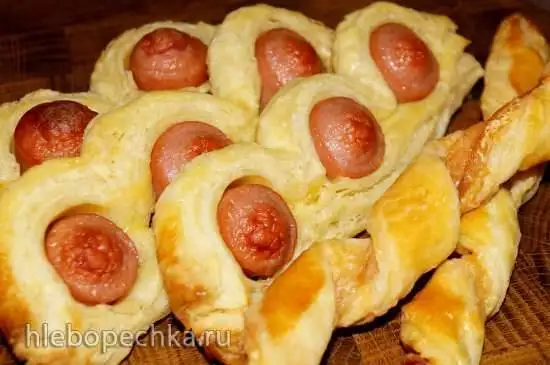 Твисти с сыром и беконом и сосиски в слоеном тесте от Лорейн Паскаль